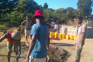 Construction team making breaks at Ranomafana Lycee