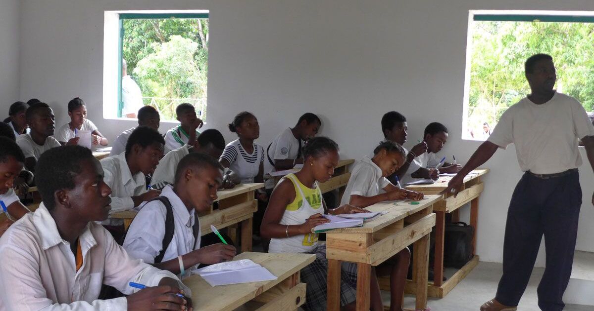 school-classroom-madagascar.jpg